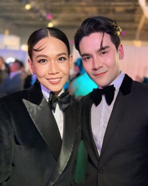Patcharasri Benjamas Instagram - กว่าจะเป็นงานฉลองการแต่งงานวันนี้ 18ปีของ @woodytalk @otechab ผ่านอะไรกันมาเยอะมาก แม้จะถึงวันแต่งงานก็มีเรื่องมาทดสอบจิตใจของทั้งคู่ ในฐานะเพื่อนที่้เห็นความรักของเขามาเสมอ เขาเหมาะสมกันค่ะ เขาขาดกันไม่ได้ค่ะ จะแง่งอนอะไรกัน สุดท้ายแล้ว…เขาก็กลับมารักกัน ยังไงก็อยู่ข้างๆเสมอนะเพื่อน 🤍🩷 #wandolandoflove