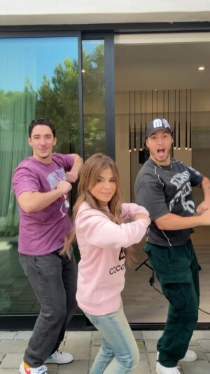 Paula Abdul Instagram - When the gang gets back together after a year 😝