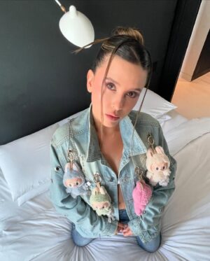 Paulina Goto Instagram - Labubuland 💕🛁🧸🎀

MUA & Hair: @erick_navarrooo @azael_villareal__
Top: @urbanpalais.mx 

Nos vemos en el podcast del momento este domingo, 10:00 pm con las 👑s @burritaburrona & @turbulence.queen