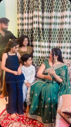 Poonam Sharma Instagram - ❤️❤️😘
