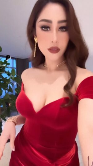 Poppy Capella Instagram - 