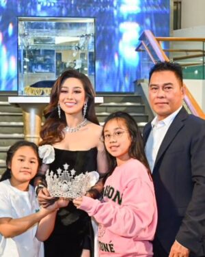 Poppy Capella Instagram - Special thanks to
@riomotret and team
@slamwiyono make up
@nieldimitrij fashion stylist

"Together we stand, united in our mission to empower women and celebrate their beauty, intelligence, and strength 💪🏽👑 #PageantTeam#MissUniverseIndonesia2023 #EmpoweredWomen #RevealingCrownMoments"