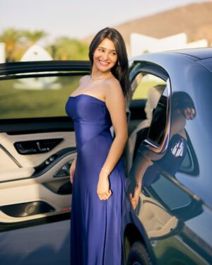 Prakriti Pavani Instagram - horsepower meets girl power 

a day with @mercedesbenzind for the @mercedesmaybach SL680 monogram series launch! ⭐

clicked by @bastihansen

wearing @select_staples