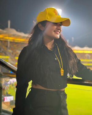 Raveena Daha Instagram - All you need is YELLOVE 🤩💛

Csk💛

#ipl #csk #ipl25 #RD #love #raveenadaha