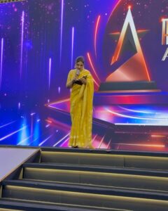 Actress Raveena Tandon HD Photos and Wallpapers March 2025