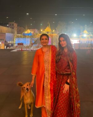 Raveena Tandon Instagram - Maha Kumbh / Kashi . 🙏🏻🕉️🙏🏻