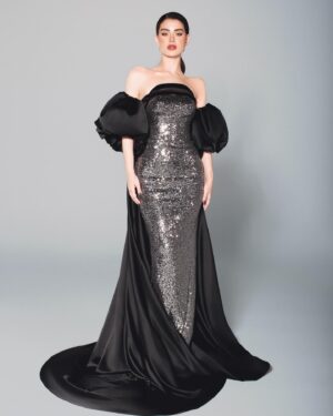 Rawan Bin Hussain Instagram - AKA his Queen👸🏻😌❤️

PHOTO @khalilalmalood 
MAKEUP ARTIST @maisondeleen 
HAIRSTYLE @laloge_uae 
STYLIST @saharwears
DRESS @nourfathallah
JEWELLERY  @bilarabi