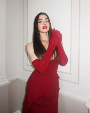 Rawan Bin Hussain Instagram - Happy Valentines 💌
عيد حب سعيد  يا سنقل يا حلو 🫦🌞💋🌸🌹
