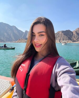 Rawan Bin Hussain Instagram - Roro the adventurer💪🏻🦋🦌⛰️🌸🤪 رورو المغامرة