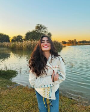 Rawan Bin Hussain Instagram - 🦢🐥🦋☀️🌳🌻🌅🤍