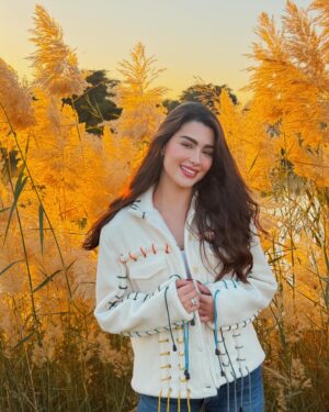 Rawan Bin Hussain Instagram - 🦢🐥🦋☀️🌳🌻🌅🤍