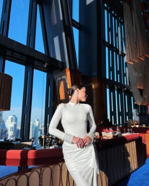 Rawan Bin Hussain Instagram - 🦢 🌸✨ lunch with a view ( I’m the view 😌😜)