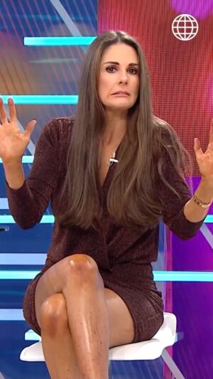 Rebeca Escribens Instagram - #Espectáculos Por un lado fabulosa, regia, divina y por el otro, distraída y contreras.🤣 ¿Quién más es más como Rebe? 🤣