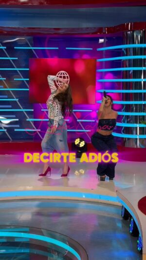 Rebeca Escribens Instagram - Hoy estuve en #américaespectáculos junto a la bella @dona_rebe y sí que se metió un buen cardio 🤪🫶🏻 #adiosamor
