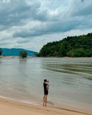 Rebecca Lim Instagram - Not many pictures taken on our first family trip. But we have beautiful memories to last a lifetime 🫶🏻🤍🫶🏻