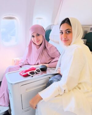 Reem Shaikh Instagram - Aao madine chale 🤍