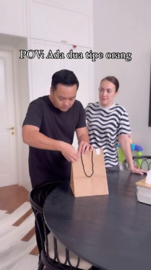 Rianti Cartwright Instagram - Kamu yang mana?