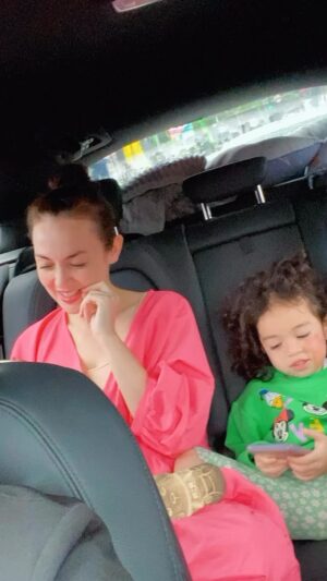 Rianti Cartwright Instagram - Convos with Cara Rose these days be like…(don’t mind her face paint and also her not sitting in a carseat karena ada opung jadi ga bisa bawa carseat).