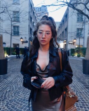 Rima Zeidan Instagram - Evening walks, leather jackets, sous la pluie.

綿綿細雨的巴黎。

@allsaintstaiwan