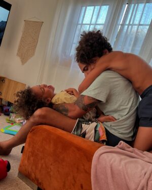 Rita Pereira Instagram - Hoje é sobre ele. O homem que eu escolhi para ser meu companheiro e tive a sorte de ser um pai EXTRAORDINÁRIO. Tive a sorte sim, porque por mais que achemos que aquela pessoa possa ser um bom pai para os nossos filhos, nunca temos a certeza, até presenciarmos.

Que pai incrível, que pai presente, que pai atento, preocupado, engraçado, divertido, sensível, afetuoso, paciente, disciplinado, motivador, protector, que pai do caraças!!!! Que sorte que eu tenho.

I really admire and respect you as a father and it’s a pleasure watching you being it. You’re the best ♥️

#fathersday #dadofmykids