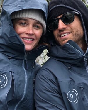 Robin Tunney Instagram - Nicky and I met 14 years ago today. I remember thinking it couldn’t possibly go anywhere given he was 9 years my junior but then he offered me the last piece of pizza which I could tell he wanted so I decided I’d go out with him again. It was hands down the best decision I’ve ever made. I hit the jack pot, thank you Daniel Erdman and @shiriappleby for convincing me this could be a match made in heaven.