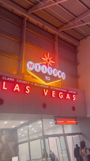 Ruth Ndulu Maingi Instagram - Vegas isn’t a city, it’s its own magical world.

#travellife #traveling #instagramxvidcon #explore #lasvegas #vegaslife #vegasnights #adventure