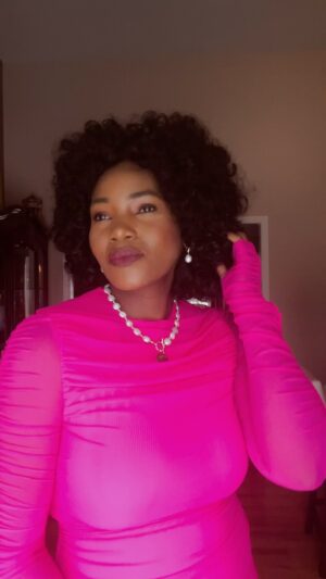 Ruth Ndulu Maingi Instagram - ✨It is the hour of pearl—the interval between day and night when time stops and examines itself.

✨Pearl jewels by @prealajewels 

Adorning;
✨11-12mm Baroque A
Freshwater Pearl
Drop Earrings

✨7.0-8.0mm White Freshwater Pearl
Oval Shell Pendant

✨Check link on my bio for discount.

#prealajewels #february #monthoflove #pearl #pearljewelry #elegance #elegant #classy #color #pink