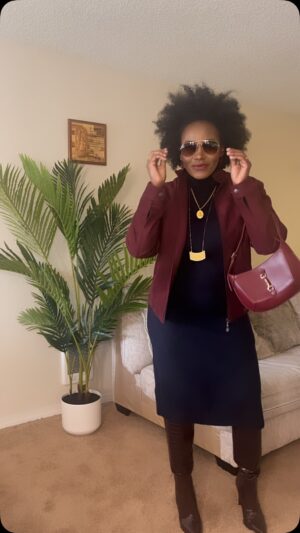 Ruth Ndulu Maingi Instagram - Looking forward to spring!🌺

#spring #burgundy #boots #naturalhair #naturalhaircommunity #afro