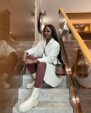Salma Mumin Instagram - Fully loaded 🌟🏅🧚🏾‍♀️💀✈️