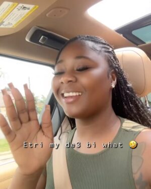 Salma Mumin Instagram - Fully loaded 🌟🏅🧚🏾‍♀️💀✈️