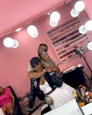 Salma Mumin Instagram - Set “dump” 

#fearwomen MOVIE by @abcpicturesgh 

Mt full outfit : @styleavenuegh 
Bag: @styleavenuegh
Nails pallor: @cjzmakeover
Lashes: @lashbrowwax_bystunners