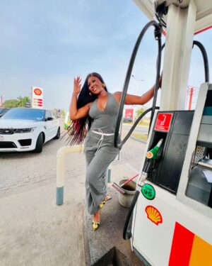 Salma Mumin Instagram - Yessss!!! Have got what it takes to fuel you ⛽️.