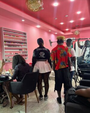 Salma Mumin Instagram - Set “dump” 

#fearwomen MOVIE by @abcpicturesgh 

Mt full outfit : @styleavenuegh 
Bag: @styleavenuegh
Nails pallor: @cjzmakeover
Lashes: @lashbrowwax_bystunners