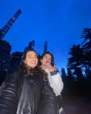Salsabiela A Instagram - 🖤🤍