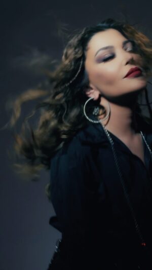 Samira Said Instagram - ‏𝗭𝗔𝗡𝗡 | 𝗦𝗢𝗢𝗡

‏@amrmostafa @mostafanasser.official 
‏@taym.musicproducer @nidalhani