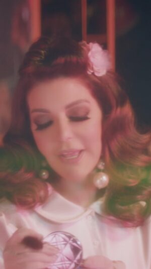 Samira Said Instagram - واديني سبته وشفت اهو.. ما حصلش حاجة ❤️❤️

Directed by: @angyaklyjammal 
Written by: @shadynooor 
Composed by: @belalsrour_official 
Arranged by: @hanyrabia5496 
Mixed & Mastered by: @amirmahrous