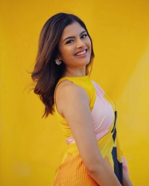Sanjana Krishnamoorthy Instagram - Fancy a falooda? 😙

Styled by @deekshitanikkam 
Photography @thatmadraskaran 
Outfit by @studiovirupa 
jewellery by @heerbypriyanka
makeup by @kabooki_mua 
hair by @priyas_hairaffair
