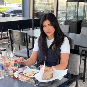 Sara Abdulrahman Instagram - Good afternoon 🌸❤️