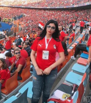 Sara Abdulrahman Instagram - عل وضعنا يا مصريين 🇪🇬💪🏻ان شاء الله مصر هتكسب المغرب 🇪🇬🇪🇬⚽️⚽️⚽️