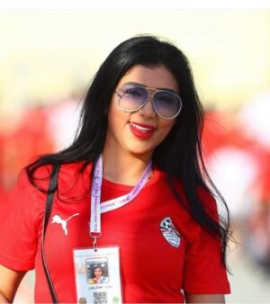 Sara Abdulrahman Instagram - عل وضعنا يا مصريين 🇪🇬💪🏻ان شاء الله مصر هتكسب المغرب 🇪🇬🇪🇬⚽️⚽️⚽️