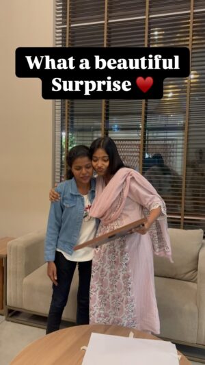 Saranya JaiKumar Instagram - The unconditional love of talented girls of my country ❤️ . Here is @durga___artist , a truly talented artist from Kumbakonam who is already having a handful of orders and is also supporting her family with her art work profession . Her work is very professional . I wish her all the best in all her future endeavours. 

Dr Saranya Jaikumar 
Educational Psychologist