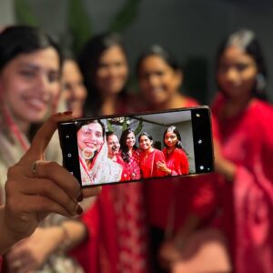 Saranya JaiKumar Instagram - Six degrees of Chaos 😅 that’s my girls squad meeting for a dinner after a long day at work 
we gathered to celebrate women’s day ( just another reason to meet 🤪 )