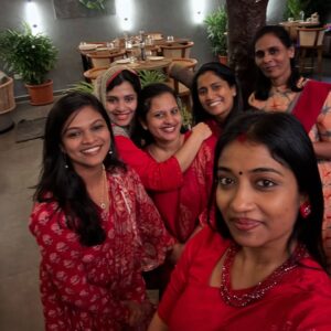 Saranya JaiKumar Instagram - Six degrees of Chaos 😅 that’s my girls squad meeting for a dinner after a long day at work 
we gathered to celebrate women’s day ( just another reason to meet 🤪 )