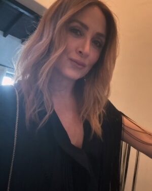 Sasha Alexander Instagram - @clarinsusa #clarins ICONS event @academymuseum💋 and a little fringe