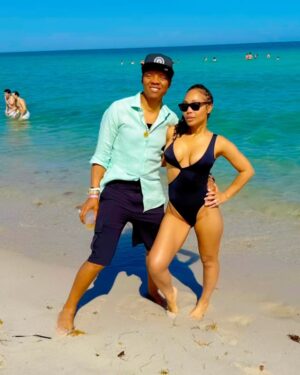 Shamari DeVoe Instagram - We couldn’t let this month go by without posting some highlights from our 19th Wedding Anniversary! Cheers to 19 years! 3/10/2006
#Family #DeVoeTed #MarriageAmbassadors @Married4LifeWalk