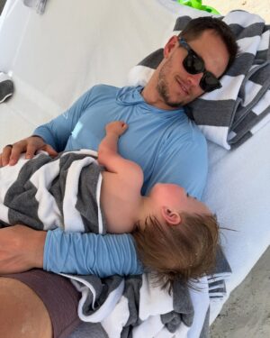 Shawn Johnson Instagram - what a whirlwind the last two weeks have been…so grateful for time with @andrewdeast and the kids! the perfect spring break.

linked all my favorite spring & summer picks that I packed! comment ‘spring,’ and I’ll send them right to you!