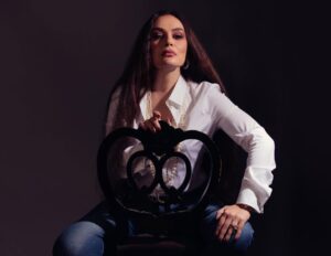 Sherihan Instagram - “Don’t spend time beating on a wall, hoping to transform it into a door." ~ Coco Chanel

لا تضيع وقتك في ضرب الحائط على أمل تحويله إلى باب.. #كوكو_شانيل

#Sherihan #شريهان ❤