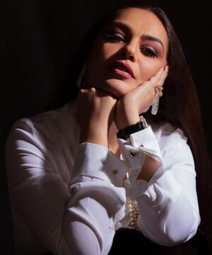 Sherihan Instagram - I love you all ❤

#Sherihan #December #Sagittarius
#شريهان #ديسمبر #برج_القوس ♐ ❤
