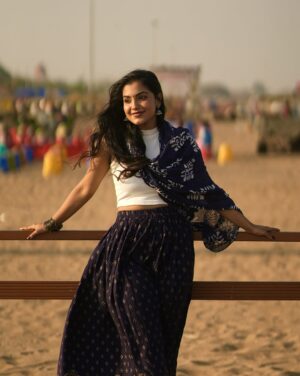 Shravnitha Srikanth Instagram - At peace with myself ❤️

@mano_graphy_ @risshie_photography_ 

#smile #smilealways #happy #happyheart #beach #beachfun #fun #funny #innerchild #love