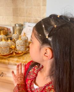 Actress Sidra Batool HD Photos and Wallpapers April 2025
